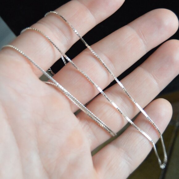 Jewelry - Italian sterling silver thin box chain necklace, 24"